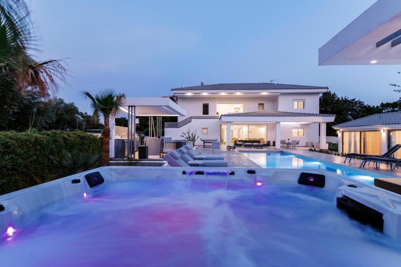 M Mansion Villa Pefki Exterior foto